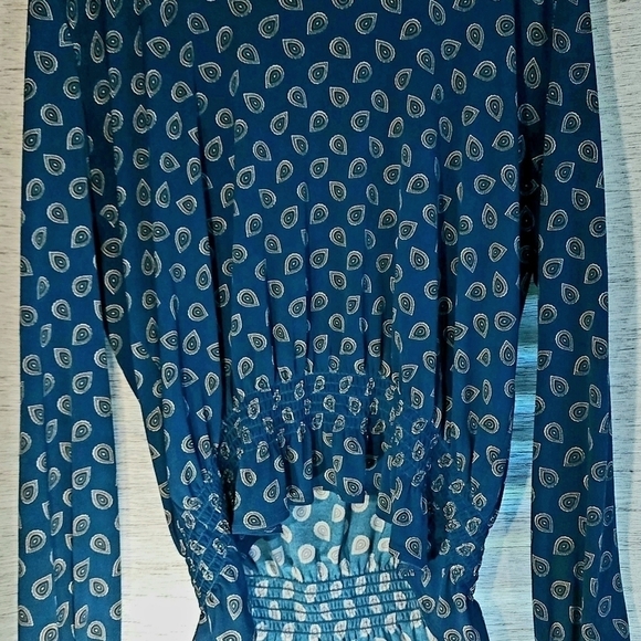 Michael Kors Blouse Tie in back Long Sleeves XL  Blue Pattern soft - Picture 7 of 11